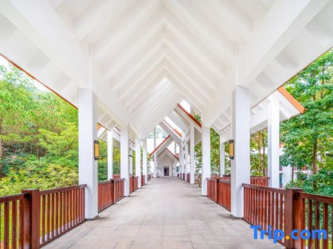 Yunfu Guest House