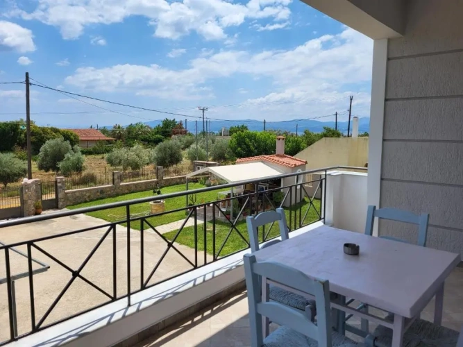 3 Bedrooms Apartment