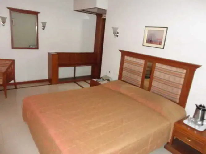 Sovereign Hotel
