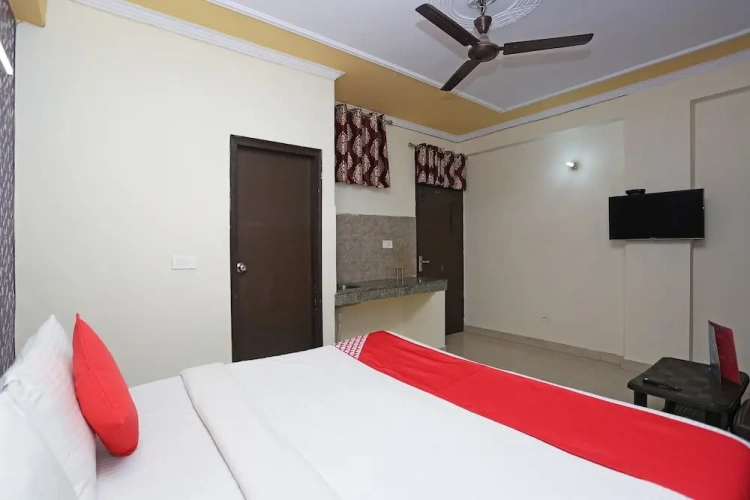 Standard Twin room