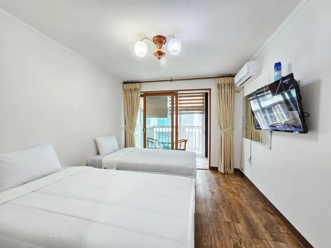Standard room with balcony