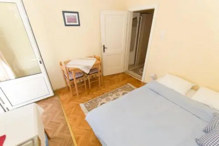 Apartments Maande