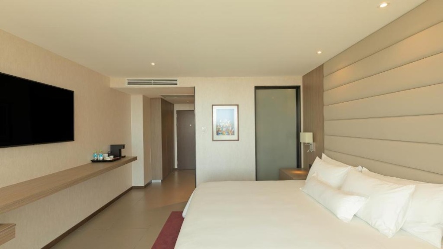 Premier Double room with city view