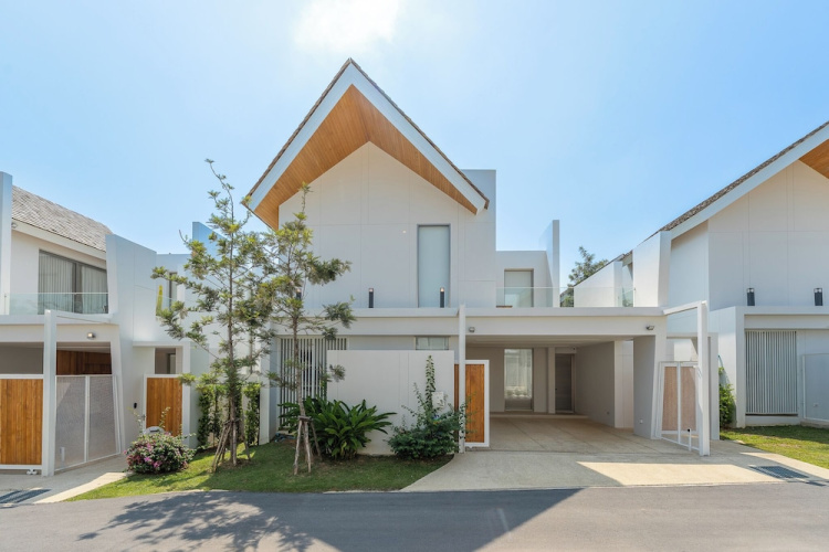 New Stunning Villa Very Modern V183
