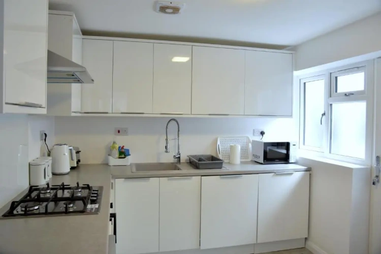 3 Bedrooms Cottage