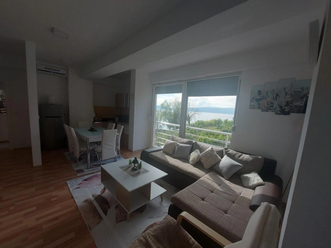 APARTMENT ANA v-Peshtani
