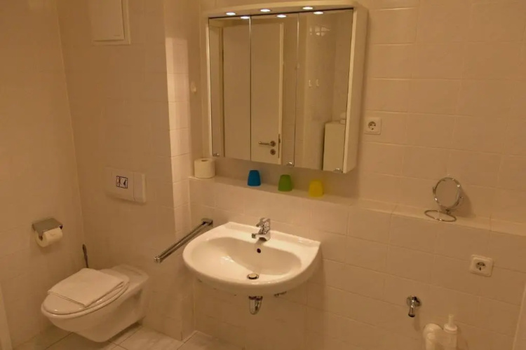 Apartment 22
