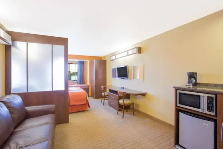 Microtel Inn and Suites Albertville