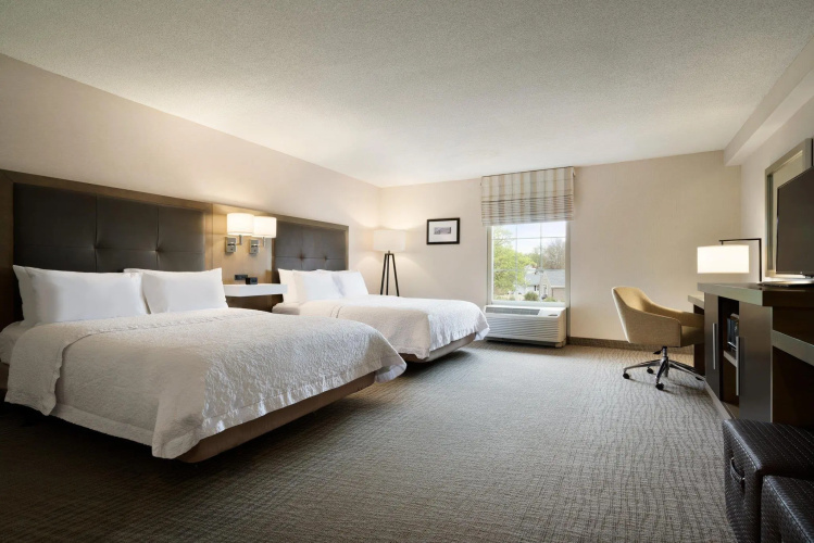 Hampton Inn & Suites Newport/Middletown
