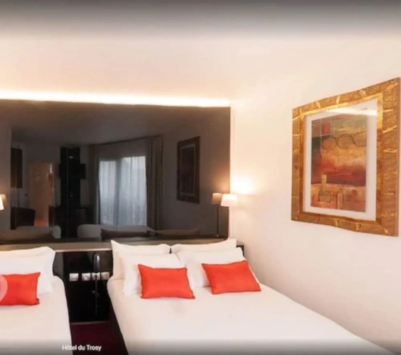 Standard Triple room