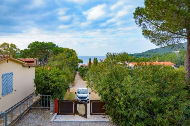 3 Bedrooms Villa