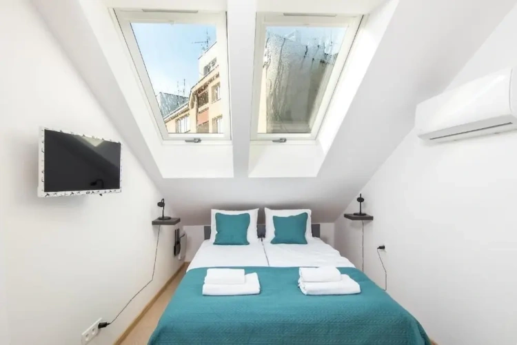 2 Bedrooms Apartment