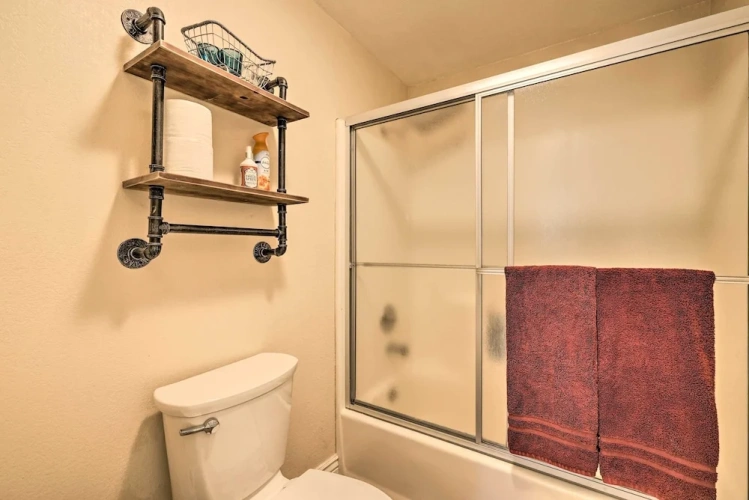 2 Bedrooms Apartment