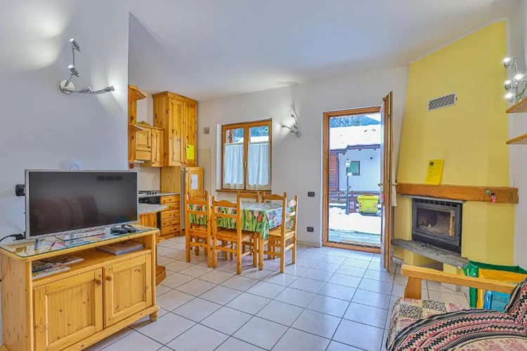 2 Bedrooms Apartment