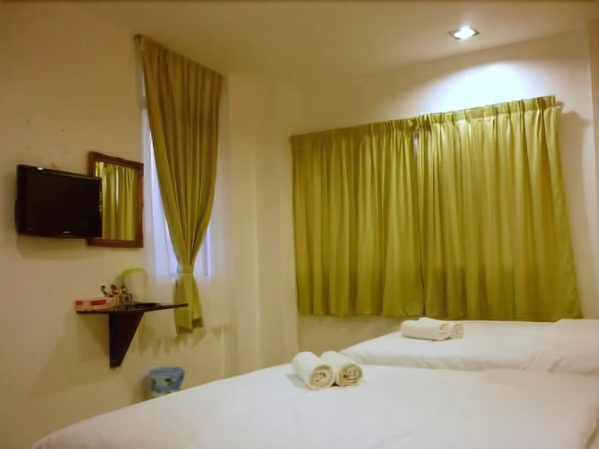OYO 162 FB Hotel