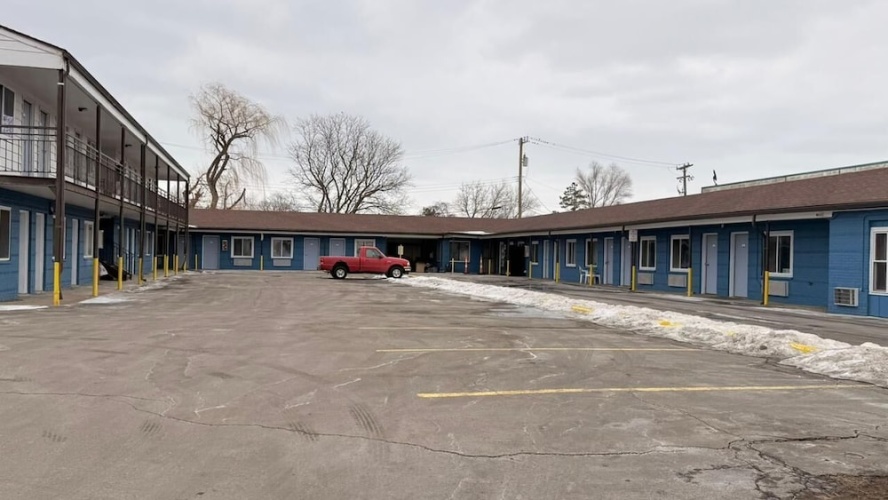 Starlite Motel - Roseville, MI