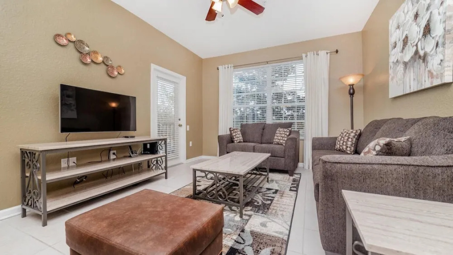 2821 Almaton Loop Unit 204
