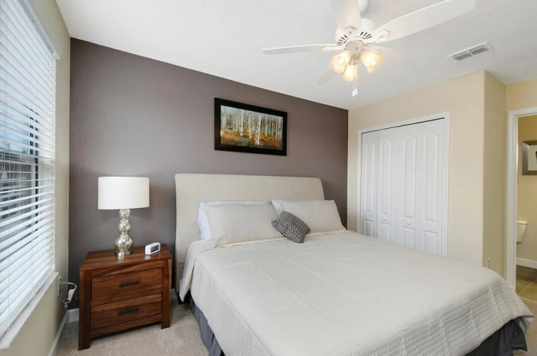 Beautifully decorated 6 beds at Champions Gate
