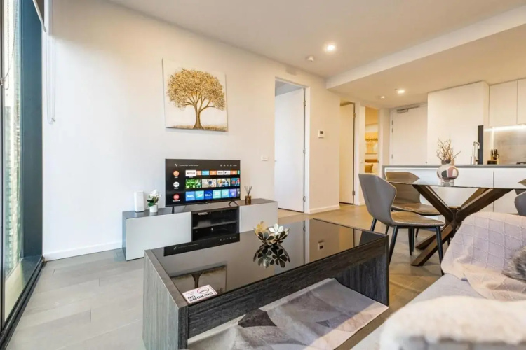 Spectacular High level 2BR apt in Melbourne CBD