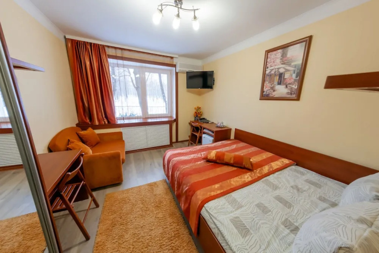 City Hotel