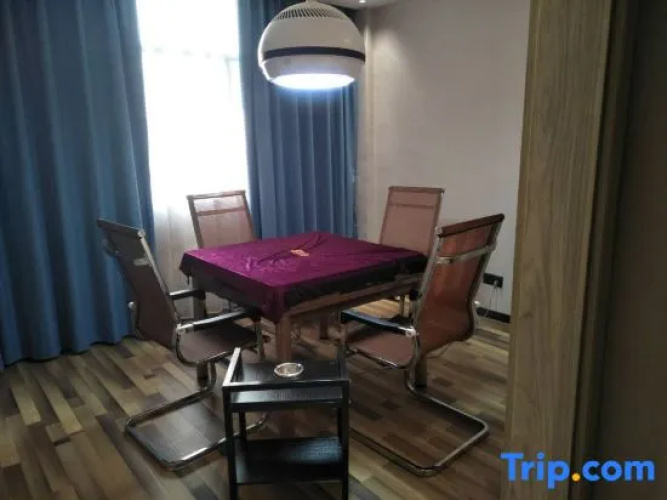 Set Chain Hotel