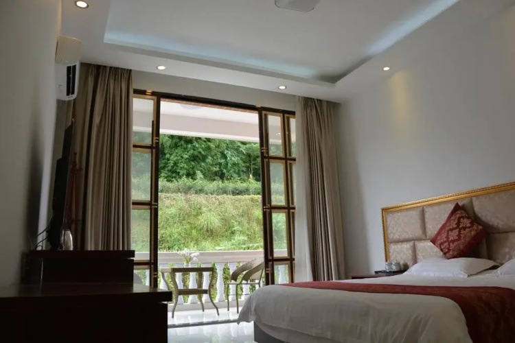 Yaan Ruianju Hotel