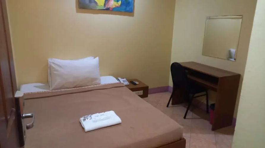 OYO 902 Comfy Inn Manila