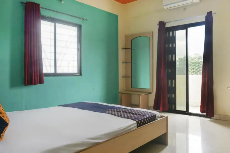 Vaishali Lodge by OYO Rooms
