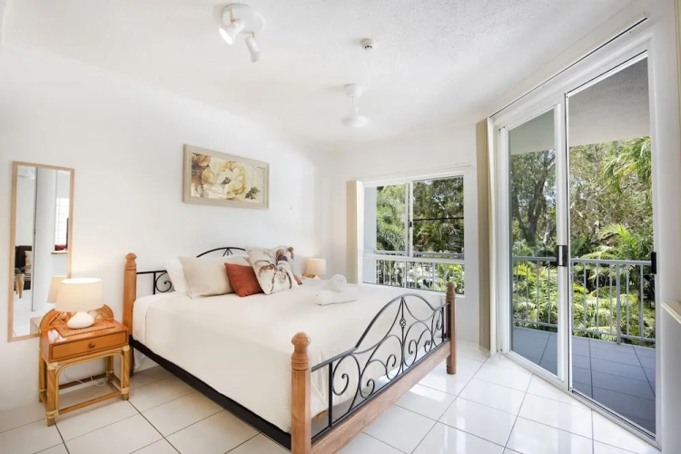 1 Bedroom Double Apartment with balcony and with garden view