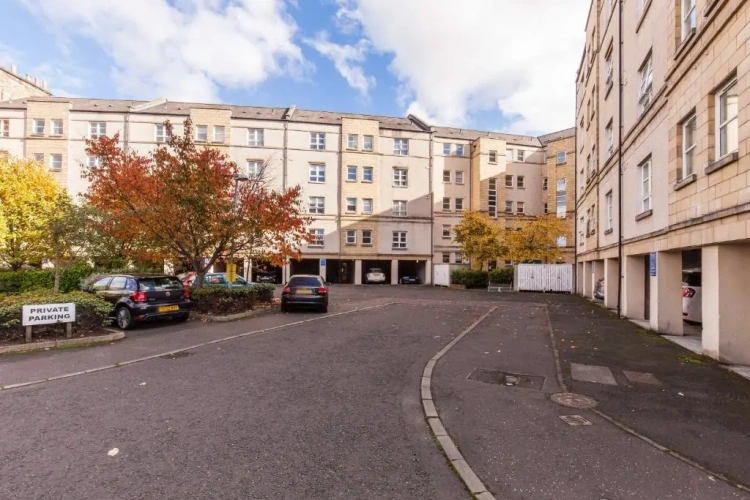 2 Bedrooms Double Apartment