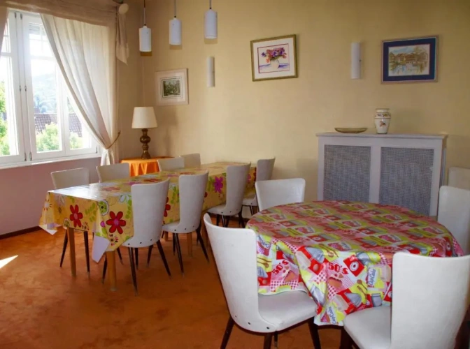 4 Bedrooms Double Apartment