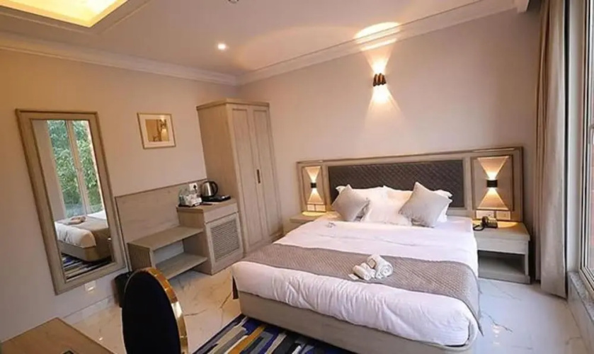 Fabhotel Prime Hampton By Ic'S