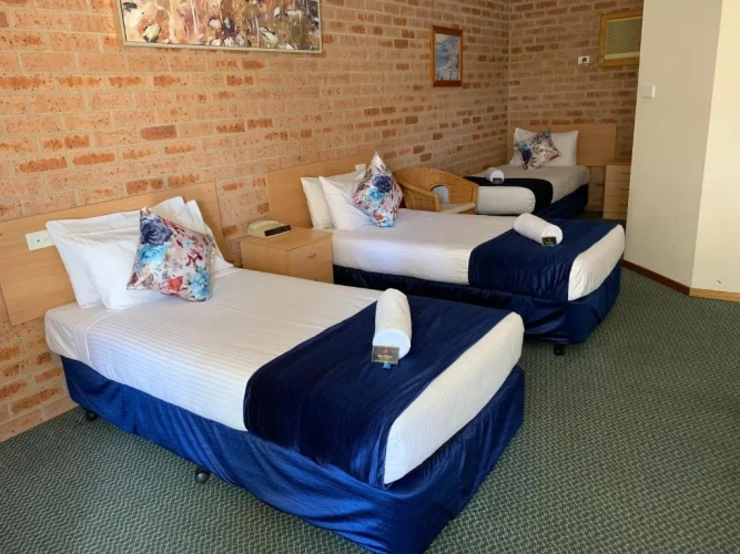 Economy Triple room