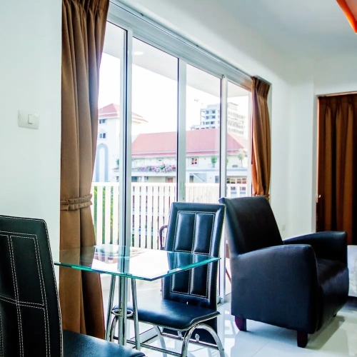 1 Bedroom Apartment