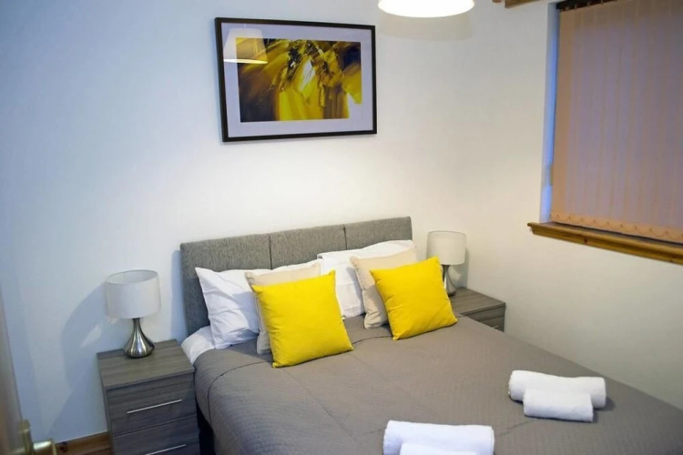 Fantastic Flat near Inverness Center