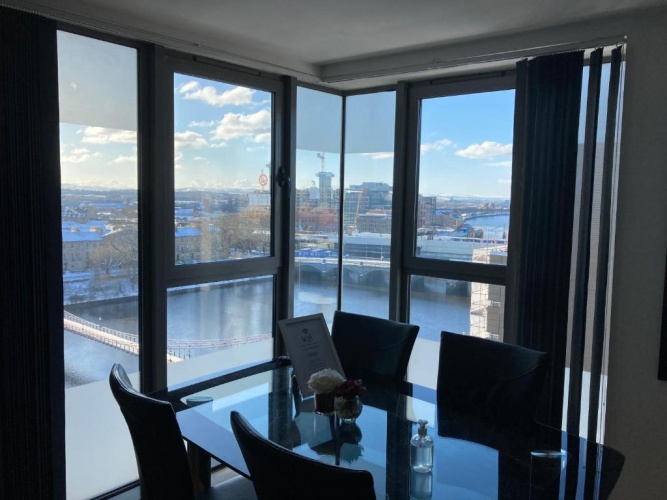 3 Bedrooms Apartment