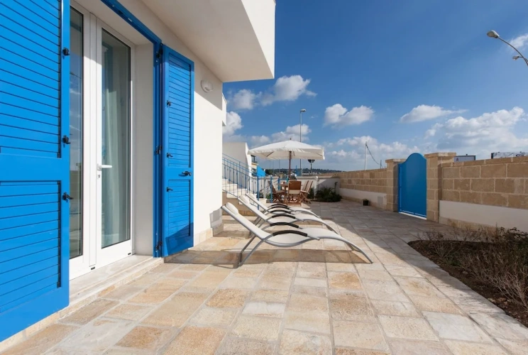 2 Bedrooms Villa with balcony