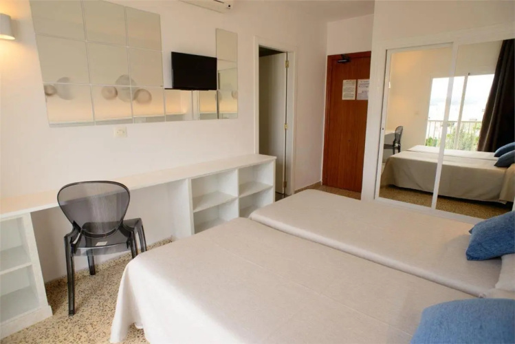 Hostal Tarba