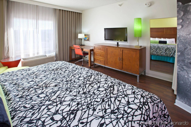Hotel Indigo Columbus Architectural Center by IHG