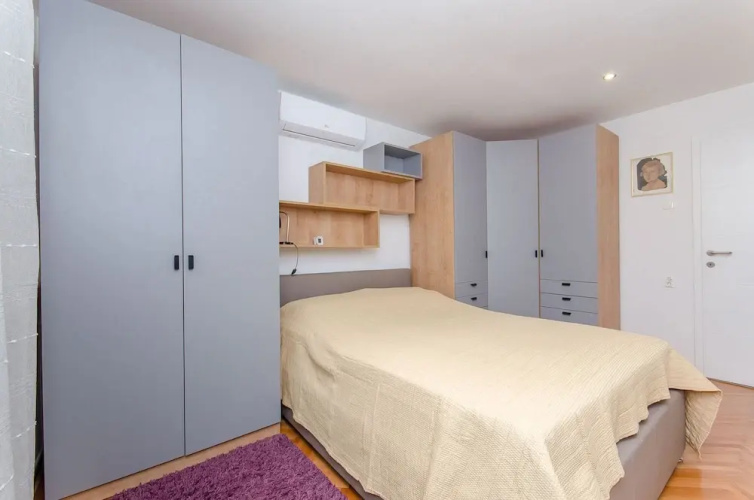 Apartment Sunny