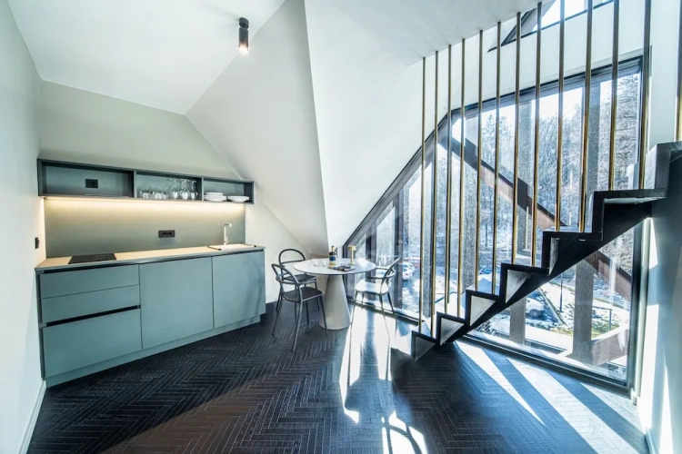Apartment with balcony