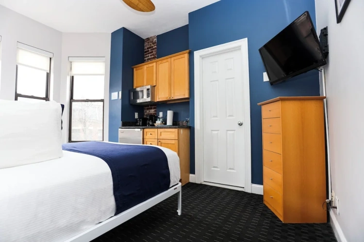 Comfort room