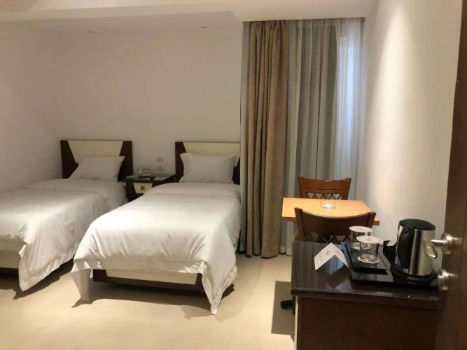 Maxim Hotel