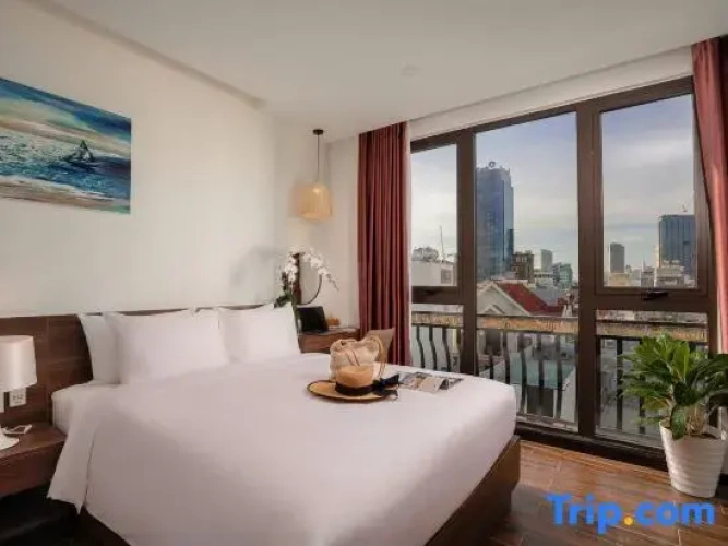 Deluxe Family room with city view