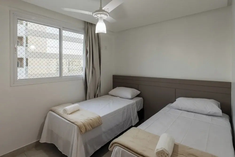 Ocean View Apt Just 110m From the Beach - Evo0801