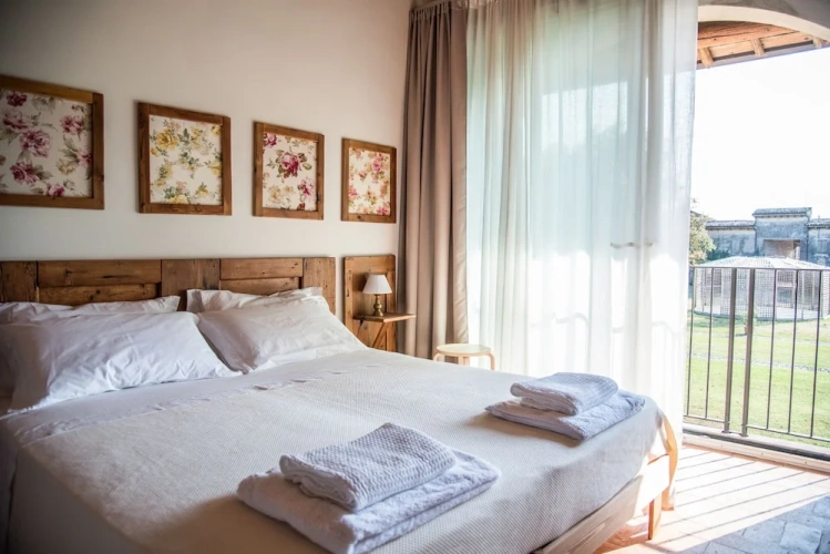 Standard Duplex room with garden view
