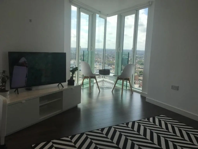 2 Bedrooms Apartment