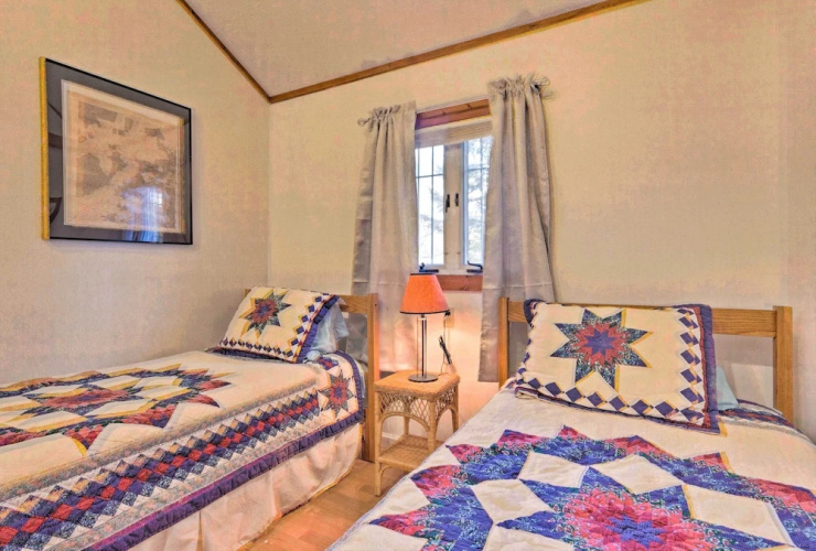 Screened Porch: 'The Rock Cottage' In Hot Springs - Hot Springs, NC