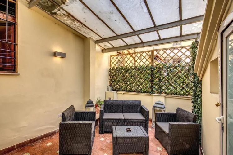 The Spanish steps apartment 67
