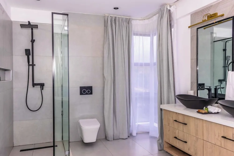 Luxury Double Suite with land view